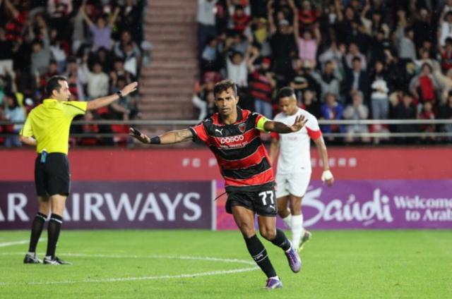 开云体育-穆斯卡特最惨一败如何制造？海港半场崩盘输在板凳